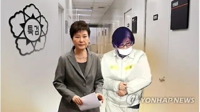 朴大統領（左）と崔被告＝（聯合ニュースＴＶ）