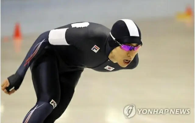 男子５０００メートルに出場した李承勲＝１９日、帯広（聯合ニュース）