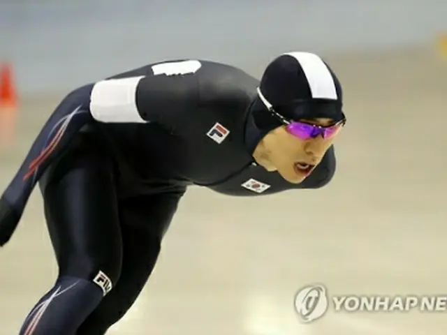 男子５０００メートルに出場した李承勲＝１９日、帯広（聯合ニュース）