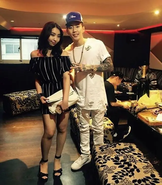 韓国歌手MINZY（コン・ミンジ、23）がソロアルバムを本格的に準備している。パク・ジェボムも力を貸した。（提供:OSEN）
