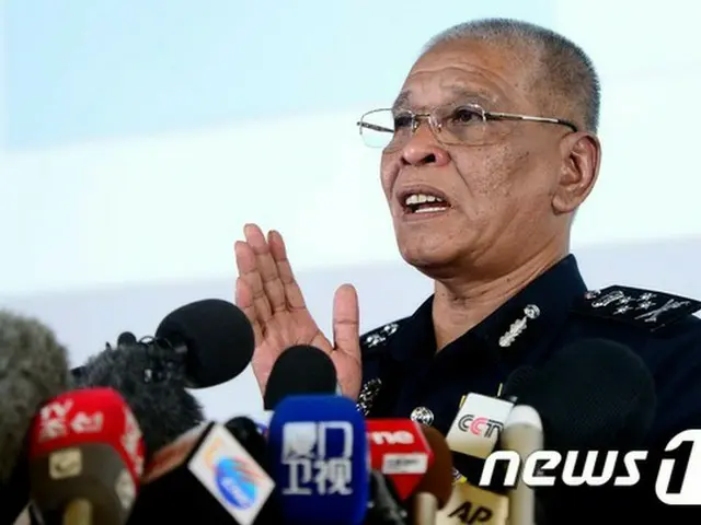 金正男（キム・ジョンナム）暗殺事件を捜査中のマレーシア警察が22日午前、緊急記者会見を開くと明かし、注目を集めている。（提供:news1）