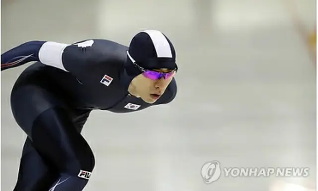 男子１万メートルで優勝した李＝２２日、帯広（聯合ニュース）