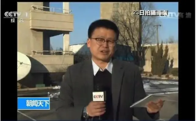 平壌から中継で金正男氏の事件について伝えるＣＣＴＶの記者＝（聯合ニュース）