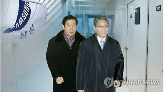 未来戦略室の崔志成室長（左、副会長）と張忠基次長（社長）＝（聯合ニュースＴＶ）