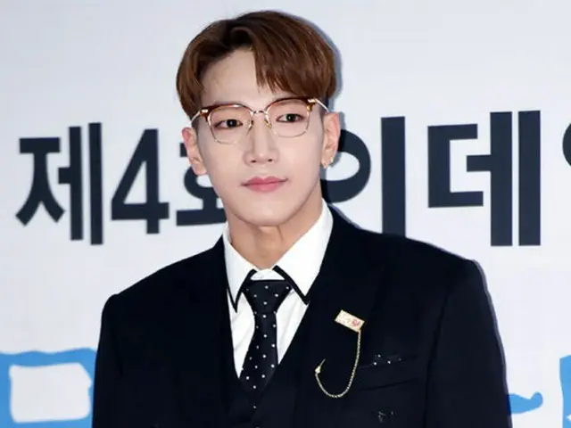 韓国アイドルグループ「2PM」Jun.K（29）がコンサート中の転落事故により、肘（ひじ）と指を骨折した。