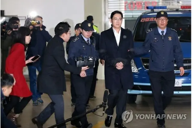 逮捕され在宅起訴された李在鎔氏＝（聯合ニュース）