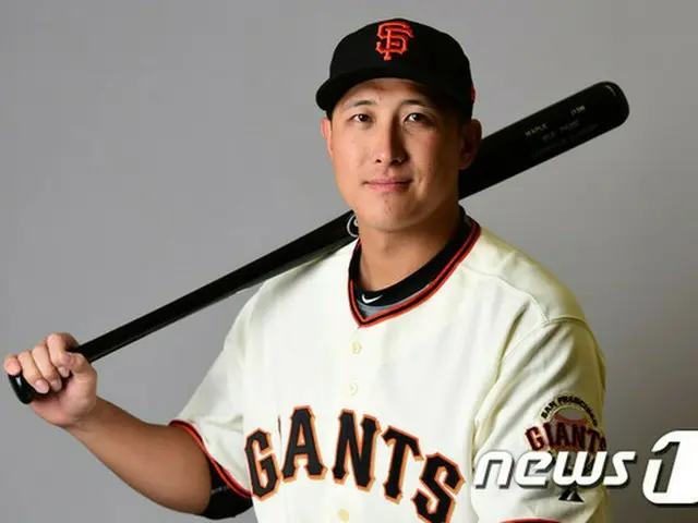 メジャーリーグに進出する韓国出身のプロ野球選手ファン・ジェギュン（29、サンフランシスコ・ジャイアンツ）がオープン戦で自身初のマルチヒット（1試合2安打以上）を記録した。
