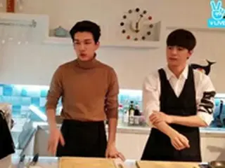 「VIXX」、料理が一番下手な2人がネット放送で料理対決