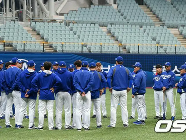 8日、ソウル・高尺スカイドームで第4回ワールド・ベースボール・クラシック（WBC）1次リーグA組予選台湾戦を控えた韓国代表が練習をおこなった。