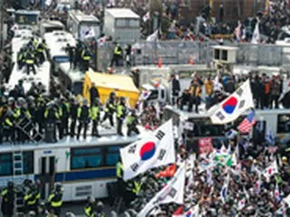 ＜韓国大統領罷免＞憲法裁判所前の弾劾反対集会が激化…死亡者2人・負傷者続出