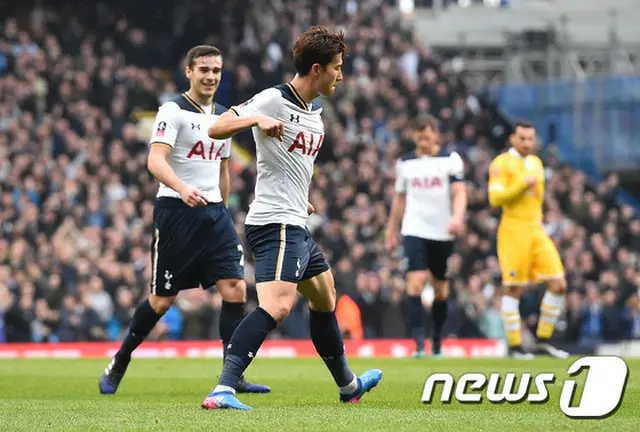 「トッテナム・ホットスパーFC」のソン・フンミン（24）がイングランドサッカー協会（FA）カップ8強戦でハットトリックをきめ、チームのベスト4行きを導いた。