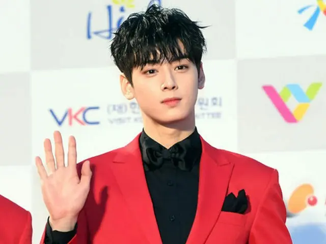 韓国SBSのバラエティー番組「拳を握って汽笛」側が、アイドルグループ「ASTRO」メンバーのウヌの出演について「レギュラーではない」と明らかにした。（提供:OSEN）