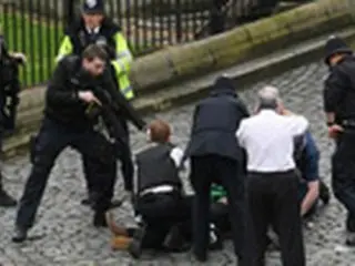 英・ロンドンでテロ…5人死亡・韓国人観光客含む40人負傷