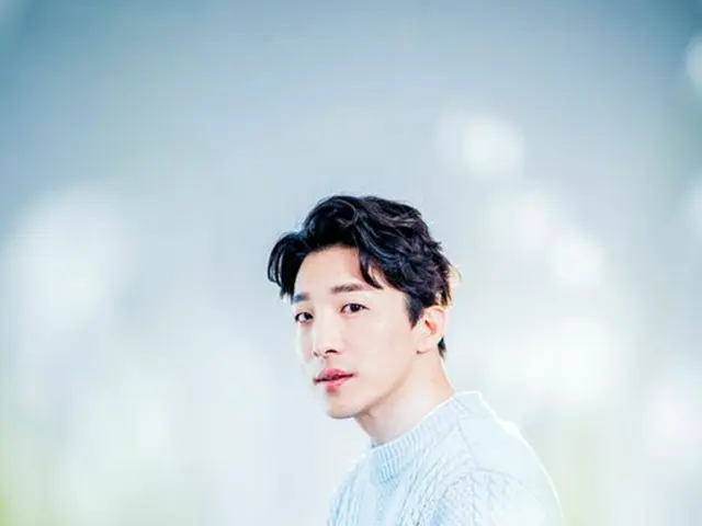 韓国俳優ドン・ヒョンベ（33）が“第2の「プロデューサー」”と呼ばれるドラマ「最高の一発（ハンバン）」にキャスティングされた。