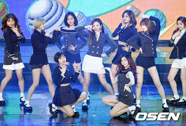 韓国歌手ブランド評判2017年3月のビックデータ分析の結果、1位がガールズグループ「TWICE」、2位が「少女時代」テヨン、3位がボーイズグループ「防弾少年団」となった。（提供:OSEN）