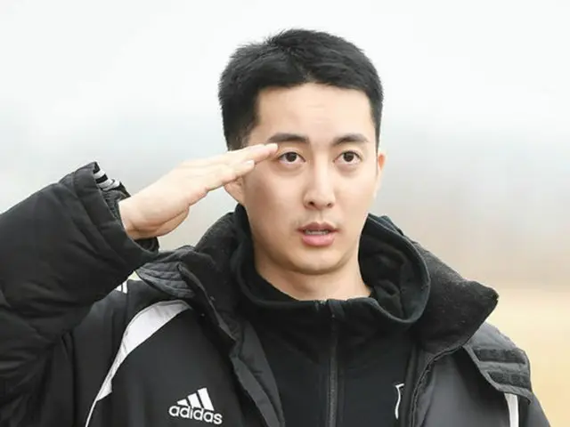 韓国の男性グループ「Double S 301」キム・ヒョンジュン（29）が入隊した。義務警察として軍服務する予定だ。