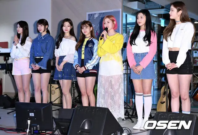 韓国ガールズグループ「DIA」が今月6日に公開したトロット曲「you are my flower(花、月、酒)」が、韓国最大の音源サイトMelonのトロットジャンルで1位を獲得した。（提供:OSEN）