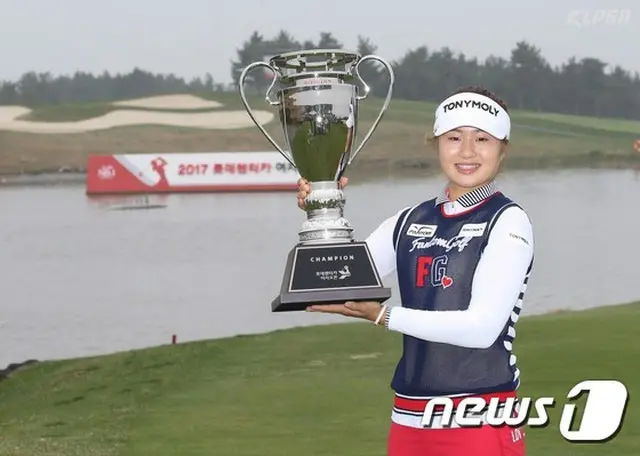 ＜女子ゴルフ＞“デビュー後初勝利”イ・ジョンウン、世界ランキング大幅アップの60位に（提供:news1）