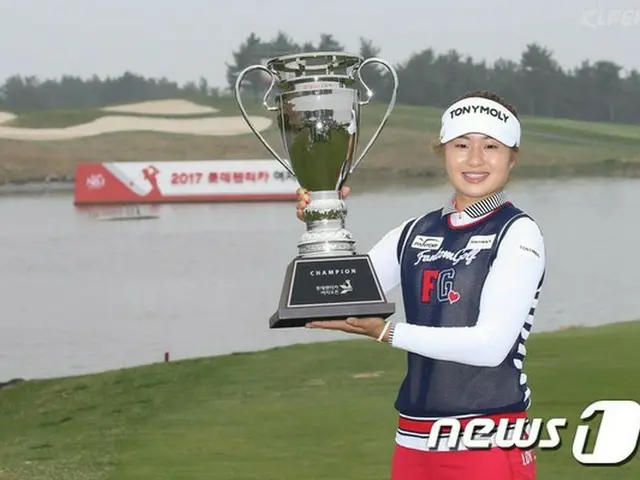 ＜女子ゴルフ＞“デビュー後初勝利”イ・ジョンウン、世界ランキング大幅アップの60位に（提供:news1）