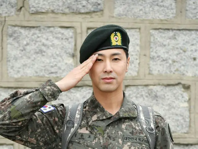 韓国アイドルグループ「東方神起」ユンホ（本名:チョン・ユンホ）が兵役を終え、除隊した。（提供:OSEN）