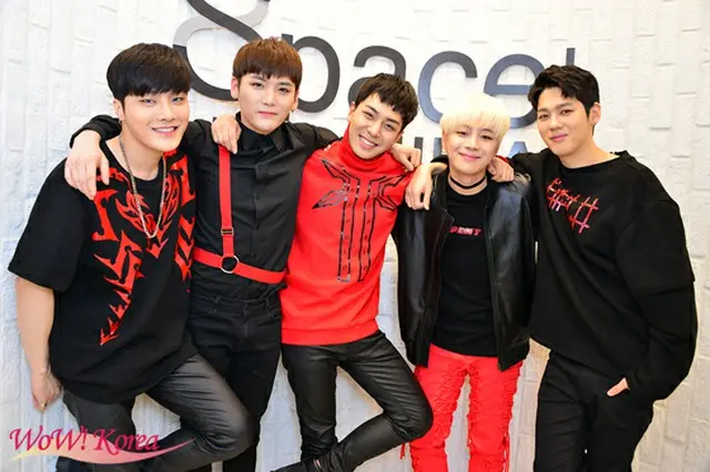 「BIGFLO」左からレックス、ソンミン、ハイトップ、ウィジン、ロン