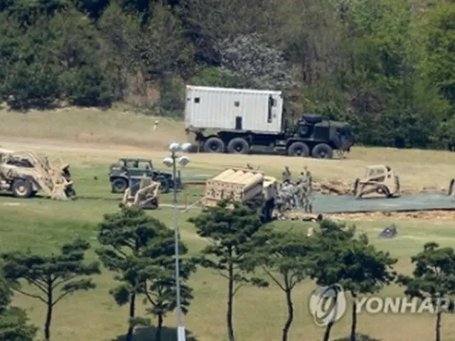 ＴＨＡＡＤ装備の一部が配備された韓国南部の星州にある元ゴルフ場＝（聯合ニュース）