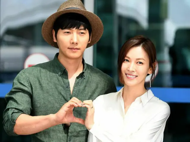 俳優イ・サンウ、キム・ソヨンカップルが結婚発表後、初めて2ショットの姿を公開した。（提供:OSEN）