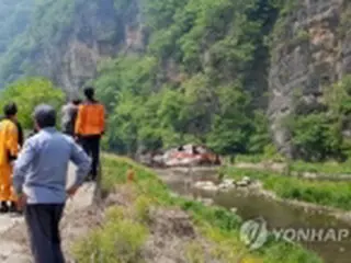 消火活動中のヘリ緊急着陸　搭乗者３人のうち１人死亡＝韓国