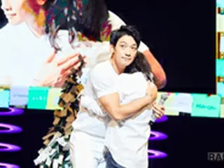 【イベントレポ】RAIN（ピ）、約1年ぶりファンミで見納め（!?　）の“2倍速ダンス”や独特な絵の腕前を披露