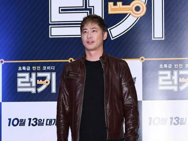韓国俳優カン・ジファン（40）がJELLYFISHエンターテインメントと専属契約を結んだことがわかった。（提供:OSEN）