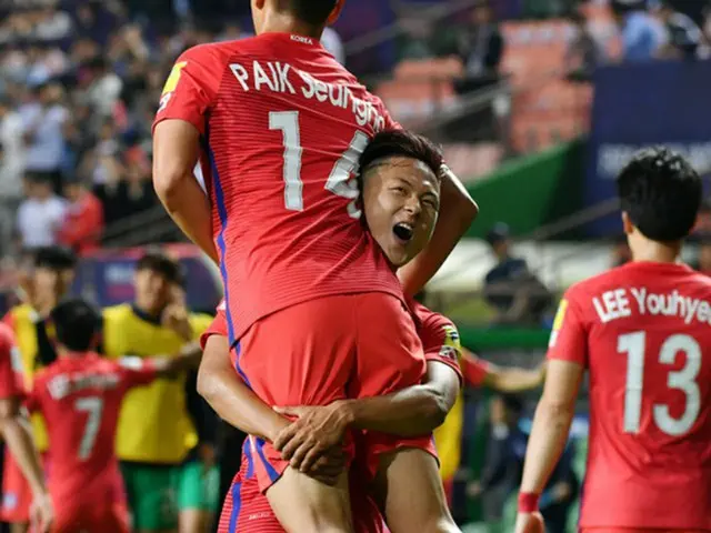 ＜サッカーU-20 W杯＞”バルサデュオ”イ・スンウ－ペク・スンホ、アルゼンチン撃破でベスト16進出誓う