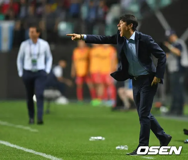 ＜サッカーU-20 W杯＞韓国監督、“大活躍”ペク・スンホ＆イ・スンウに「イングランド戦は休ませる。他選手に期待」