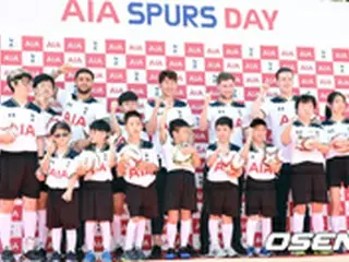 ＜サッカー＞ソン・フンミン、トッテナムの同僚とサッカー教室イベントに登場