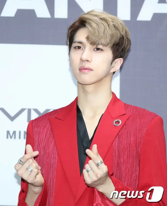 韓国アイドルグループ「VIXX」ケン（25）が“悪口問題”を謝罪した。