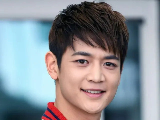 韓国アイドルグループ「SHINee」ミンホ（25）がウェブドラマ「どうする（オッチョダ）18」の男性主人公に確定した。