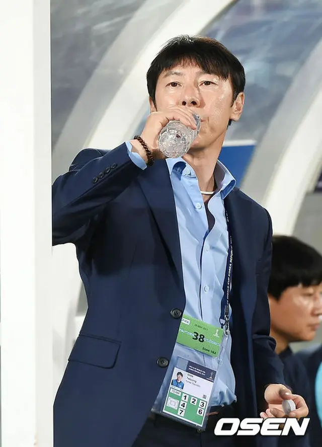 ＜サッカーU-20 W杯＞韓国U-20代表監督 「期待に応えることができず申し訳ない」