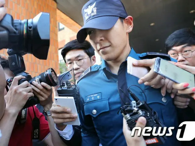 韓国の梨花女子大学校医科大学付属木洞病院の医療陣が、集中治療室で治療を受ける人気グループ「BIGBANG」T.O.P（29）の現在の意識状態と今後の治療方針などを明らかにした。