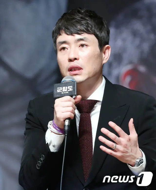 韓国のリュ・スンワン監督が「日韓関係」に対して懸念する日本記者の質問に所信を述べた。（提供:news1）