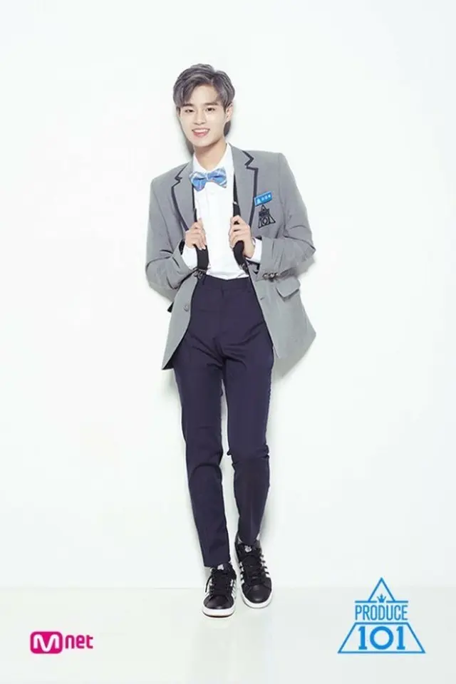 「Wanna One」のメンバー、イ・デフィ（16）の裸写真が流出したとの情報が流れた。そんな中、所属事務所側は「確認の結果、写真の男性は中国人だった」と明らかにした。（提供:news1）