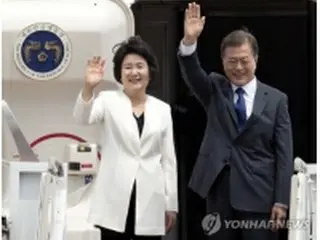 初訪米の文在寅大統領　簡単なあいさつのみで出発