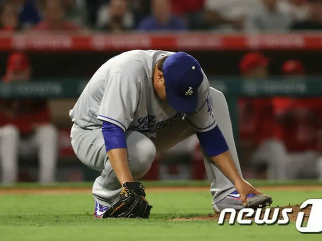 ＜MLB＞リュ・ヒョンジン、163キロの球が左足を強打 「状況を見守る必要あり」