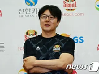 ＜サッカー＞FCソウルのファン・ソンホン監督、最年少でKリーグ通算150勝達成