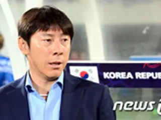 サッカー韓国代表監督にシン・テヨン U-20監督を選任＝2018年W杯まで