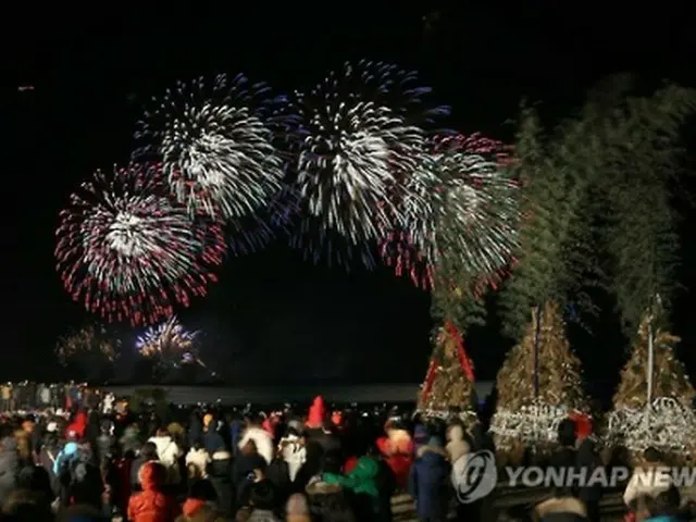 五輪まで５００日を記念して行われた鏡浦世界花火大会（資料写真）＝（聯合ニュース）