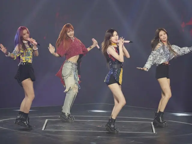 「BLACKPINK」、海外ガールズグループ初となる日本デビュー前単独武道館公演開催！