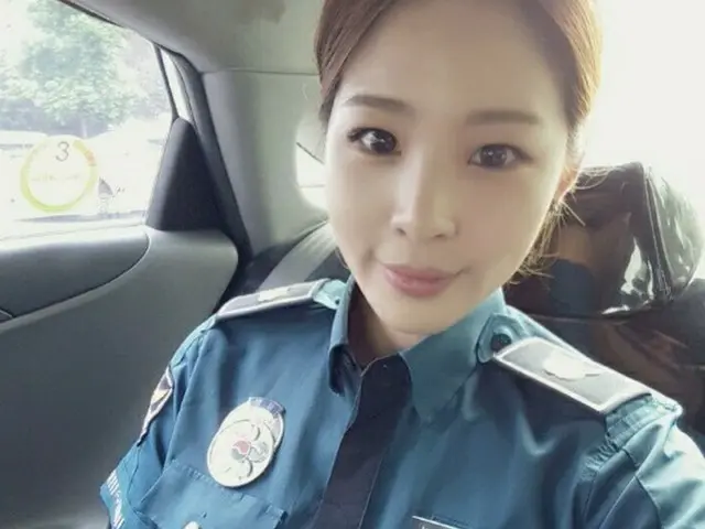 韓国のタレント兼プロボウラーのシン・スジ（26）が一日警察官になった。（提供:OSEN）
