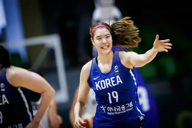 ＜女子バスケ＞韓国代表、ニュージーランド破りアジア杯4強…W杯出場権獲得（提供:OSEN）