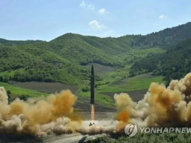 北朝鮮のミサイル発射実験の様子＝（聯合ニュース）