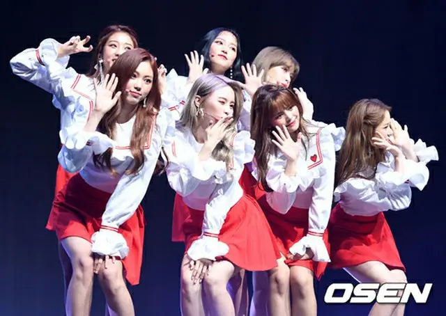 韓国ガールズグループ「CLC」が6枚目のミニアルバム「FREE’SM」でカムバックする中、アルバム名は末っ子のクォン・ウンビン（17）のアイデアだと明かした。