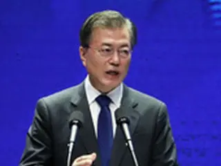 文大統領、明日11時に就任100日会見…“脚本なし”の60分生中継＝韓国